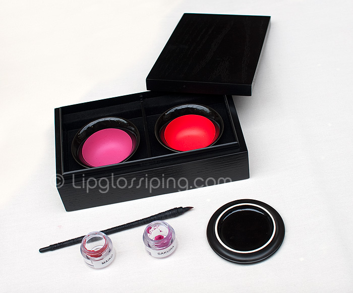 NARS-Kabuki-Lip-Set-Holiday-2010-Christmas-Maiko-Sakura-web