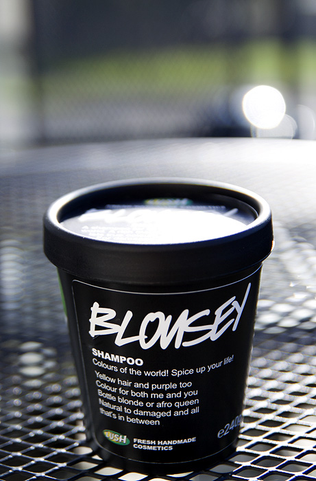 LUSH Blousey Shampoo