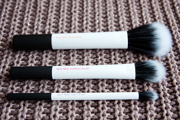Real Techniques Limited Edition Duo-Fibre Brushes Fiber Review 4