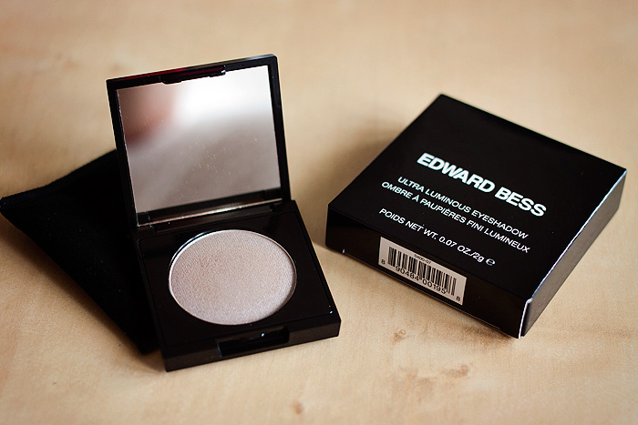 Edward Bess Storm Taupe Eyeshadow